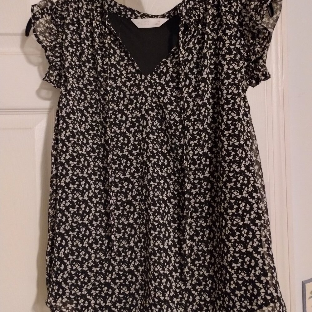 Lauren Conrad Women's black sleeveless top,NWT